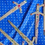 Die fertigen Schwerter des Rittergeburtstages